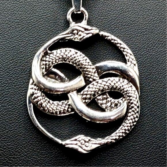 925 Plated Auryn Never Ending Story Necklace Halloween Christmas Birthday Gift - Picture 5 of 6